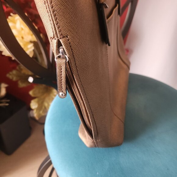 TIGANELLO ~ Genuine Leather Handbag Tote Purse ~ Metallic Shimmer ~ GORGEOUS - Picture 3 of 6